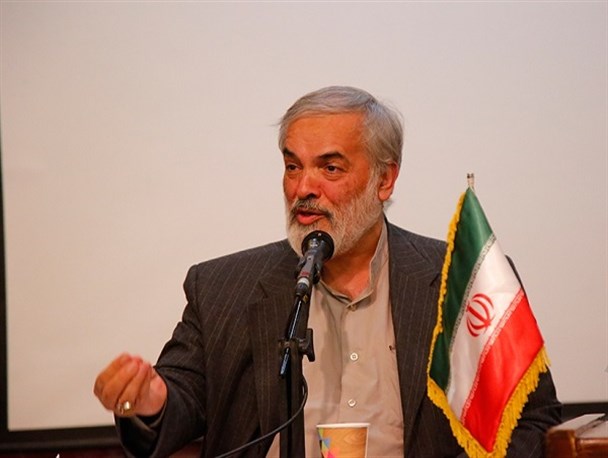 رونق اقتصادی، با خرید کالای ایرانی/دولت به اندازه ۱۰ سال درآمد نفتی بدهی دارد