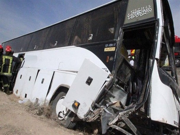 واژگونی اتوبوس در زنجان 3 کشته و 26 مجروح برجای گذاشت
