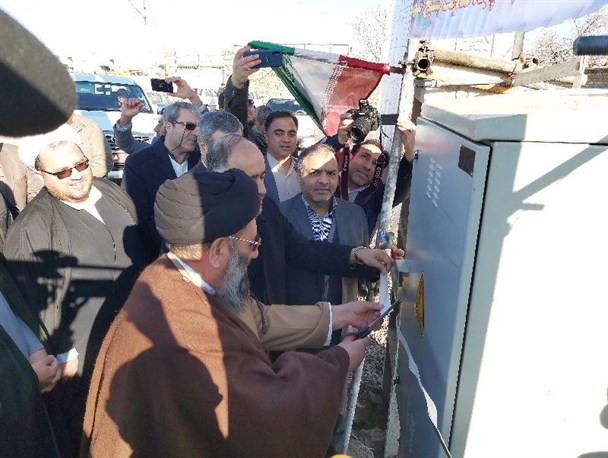 ۶ پروژه برق‌رسانی در خوی افتتاح و کلنگ‌زنی شد
