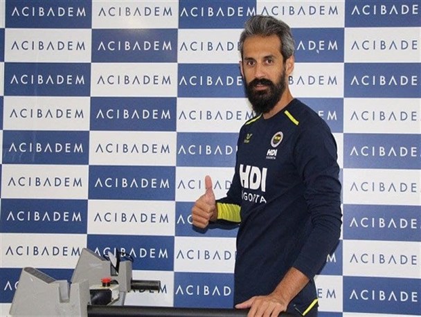 لیگ والیبال ترکیه| معارفه رسمی معروف در تیم فنرباغچه/ شماره ۱۸ بر تن میرسعید