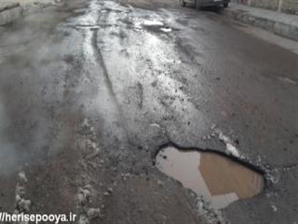 نارضایتی مردم هریس از آسفالت نامناسب شهرستان+تصاویر