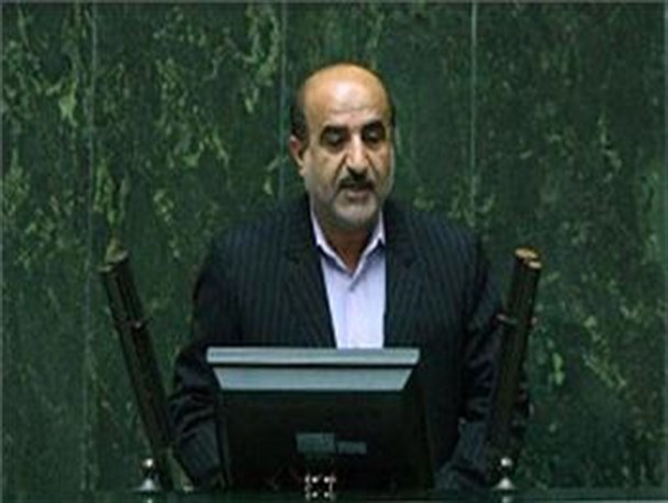نفوذ مدیران دارای گرین کارت و تابعیت دوگانه در وزارت نفت/ زنگنه و تیمش منتظر نتیجه مذاکراتند/استیضاح وزیر نفت کلید خورده است