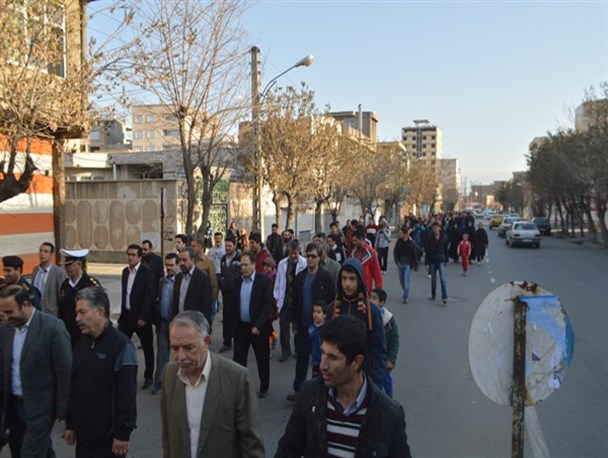 همایش بزرگ پیاده روی خانوادگی در میاندوآب برگزار شد + تصاویر