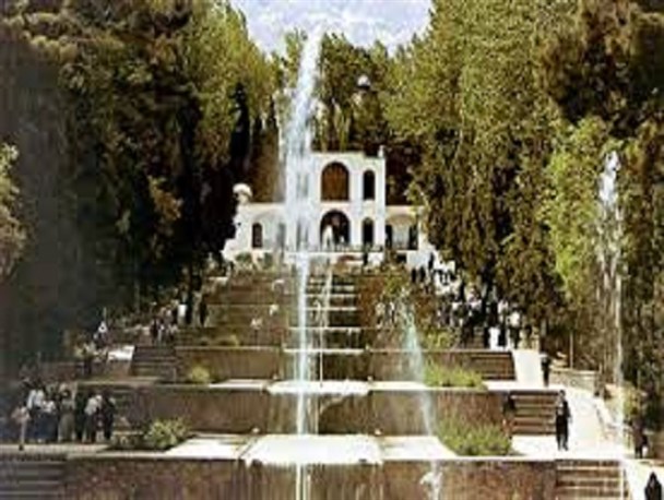 ایران کوچک را به جایگاه اصلی خود در حوزه صنعت گردشگری برسانیم