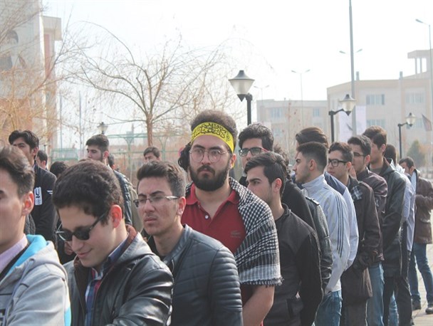اعزام اولین کاروان دانشجویی به مناطق عملیاتی جنوب کشور