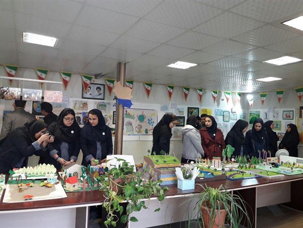 نمایشگاه دانش آموزی "همیار طبیعت" در کرج افتتاح شد + تصاویر
