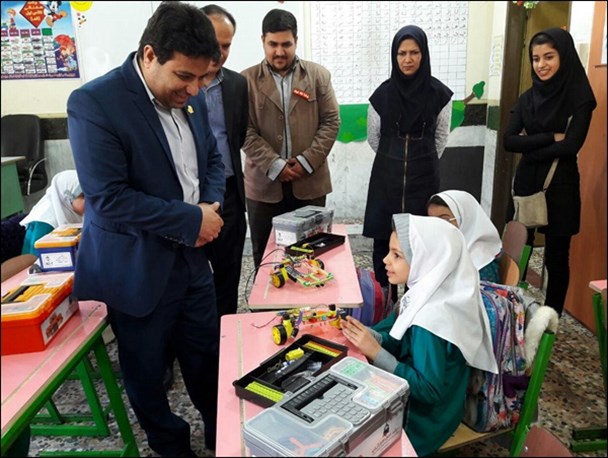 حضور رییس سازمان دانش آموزی در جمع دانش آموزان رباتیک بوشهری+ تصاویر