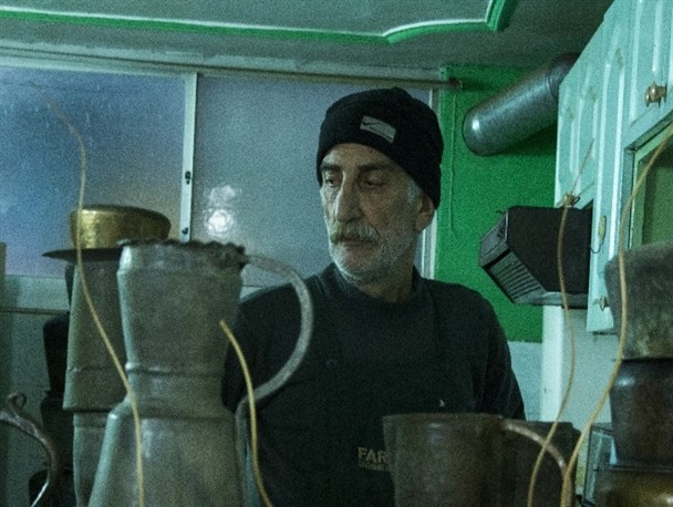 هنرمند لنگرودی: مسگری روح تازه‌ای برای بقا می خواهد/ بی رونقی بازار خیلی از مسگران را به به حاشیه راند