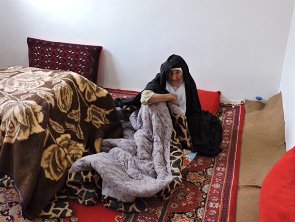 مسن ترین مادرشهیداستان خراسان جنوبی درشهرستان سرایان