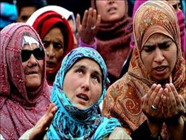 حجاب فرصتی برای زنانی که می خواهند به آزادی برسند