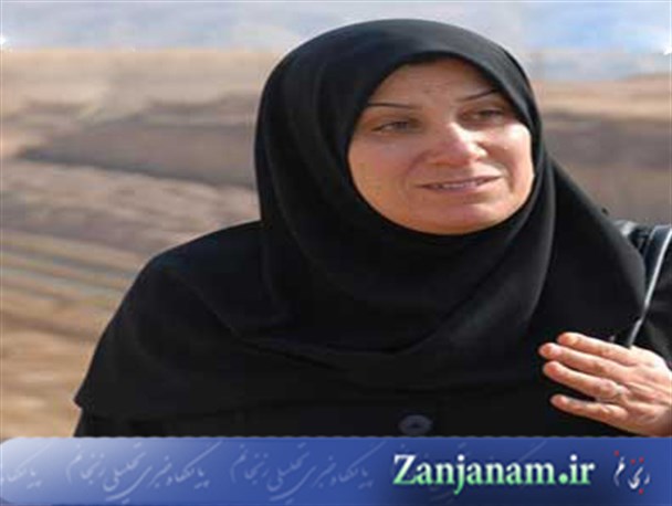 تنها زن دارای مجوز پروانه ی اشتغال در اکتشاف معدن