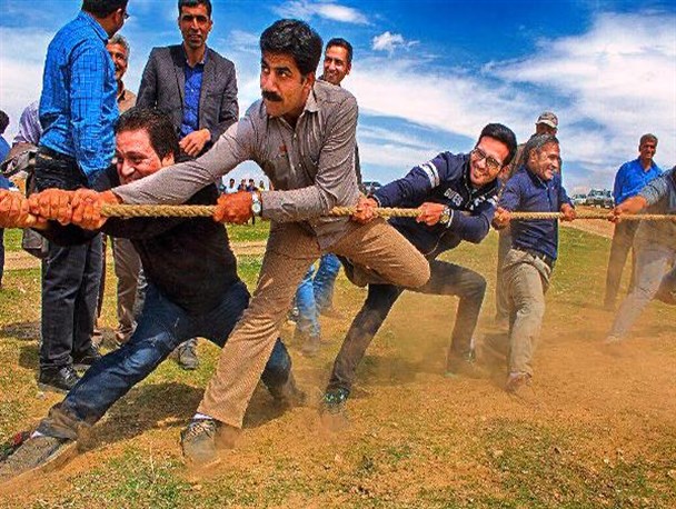 برگزاری جشنواره بازی‌های بومی و محلی در روستای گلچشمه محلات+تصاویر