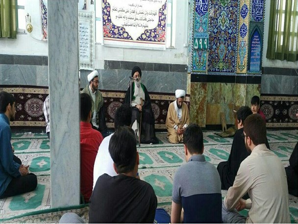برگزاری مراسم روخوانی قرآن با حضور جوانان در بهارستان+تصاویر