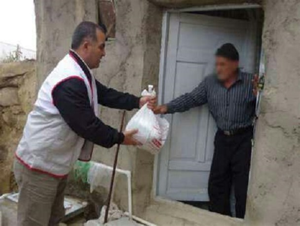 عیدانه هلال احمر به 3000 خانوار در طرح فرشتگان رحمت