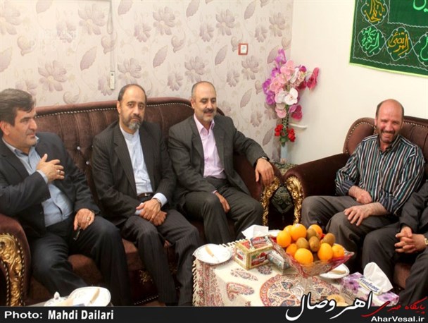 دیدار مسئولان از خانواده های جانباز و ایثارگر فرهنگی اهر + تصاویر