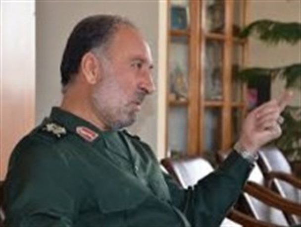 معلمان در راستای ترویج فرهنگ در جامعه گام بردارند