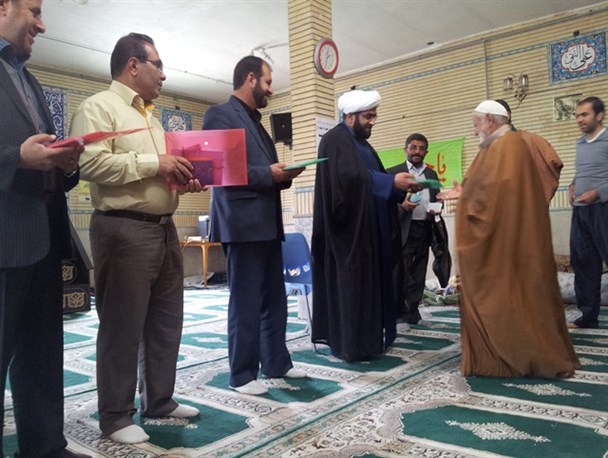 مسئولان دنا به جمع متعکفین رفتند +تصاویر