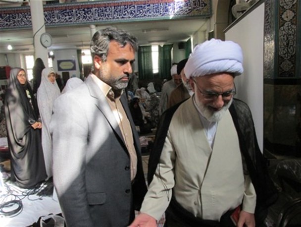 بازدید دری نجف آبادی از اعتکاف ساوه+ عکس