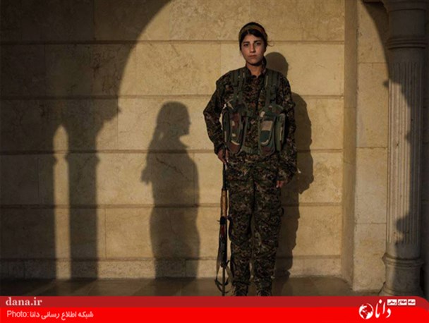 گزارش تصویری/عکاس زن ایرانی در پادگان زنان کرد