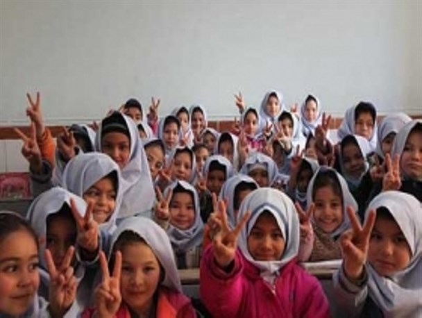 تحصیل بیش از50 دانش آموز در مدرسه ای دوکلاسه / محرومیت دانش آموزان در روستایی که برجمعیت آن افزوده می شود