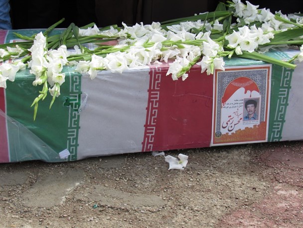 پیکر مطهر شهید محسن رستمی در کبودراهنگ تشییع شد