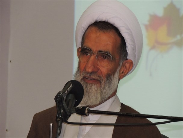نگاه توحیدی،  لازمه حرکت فرهنگی و علمی  است
