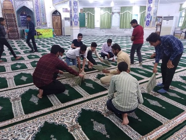 غبارروبی مساجد شهرستان رودان در آستانه ماه مبارک رمضان+تصاویر