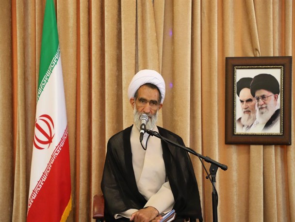 نظام آموزشی هم تراز انقلاب اسلامی پیش رود / پای فرهنگ غرب را از نظام آموزشی حذف کنیم