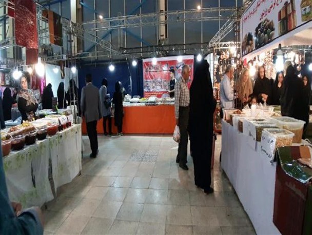نارضایتی مردم از نمایشگاه ضیافت/ عدم توزیع اقلام ضروری ماه رمضان