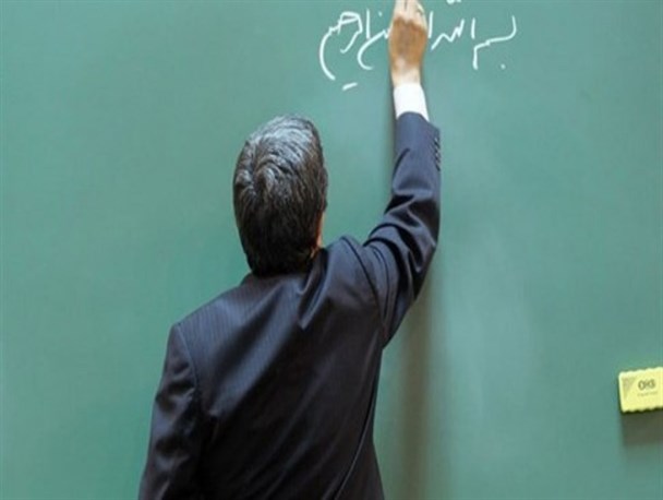 روی آوردن آموزگاران مرد به شغل دوم برای رفع احتیاجات زندگی/ کرونا عامل جدایی معلمان از دانش آموزان شد