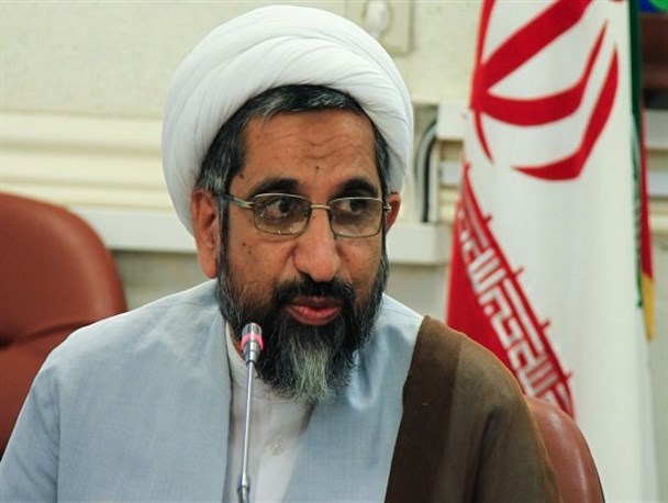 شعر و شاعر باید جهت گیری انقلابی داشته باشد