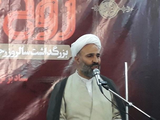 اسلام خواهی از مهمترین شاخصه‌های مکتب امام بود/ شکست تئوری التماس و نگاه به بیرون