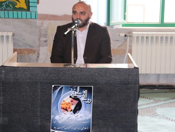 بعد استکبار ستیزی مکتب امام نیاز امروز جامعه ماست/راه نجات کشور بازگشت به آموزه های مکتب امام(ره) است