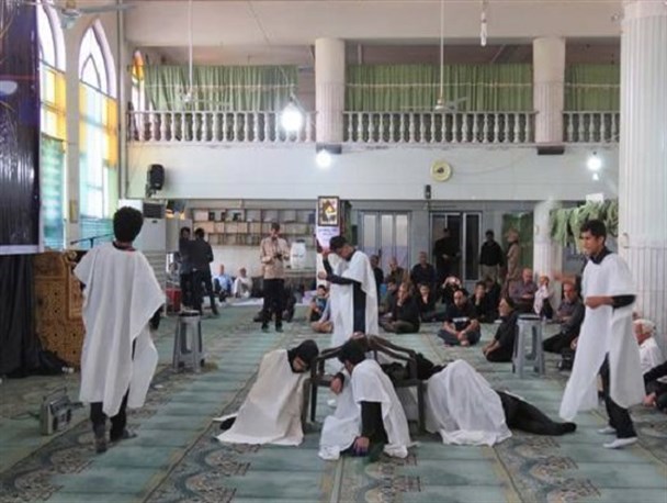 اجرا نمایش "قیام هفت کفن‌پوش" در مساجد شیراز+ عکس