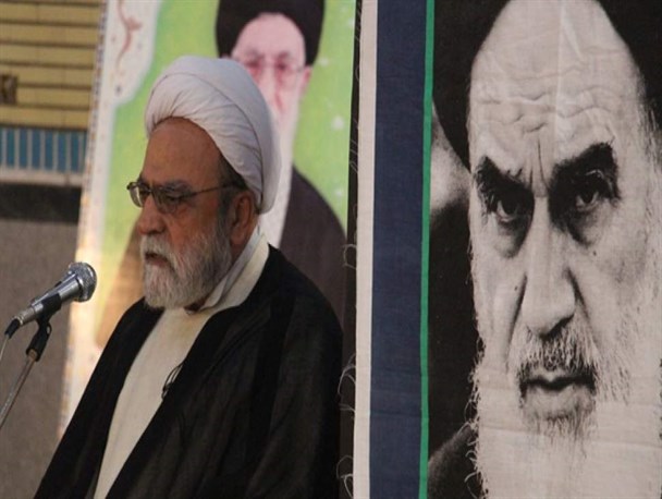 ایران انقلابی امروز در اوج عزت و اقتدار قرار دارد