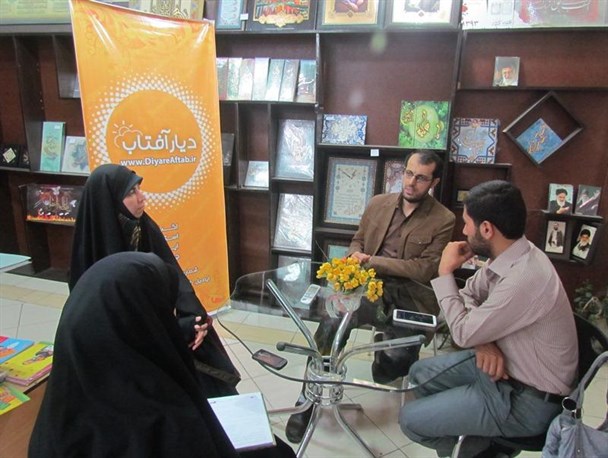 ناشر: تنها 5 میلیون تومان تا حرفه ای شدن فاصله داشتیم/نویسنده: برخی از مدیران استانی با واژه «سود ناشر» میانه خوبی ندارند