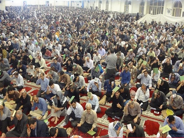 مراسم شب قدر در نهاوند برگزار شد+ تصاویر
