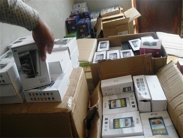 کشف 843 دستگاه گوشی تلفن همراه قاچاق در میاندوآب