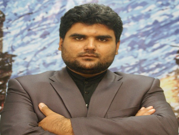 قلم یعنی معلم کلاس اول که گچ داشت و تخته سیاه ...