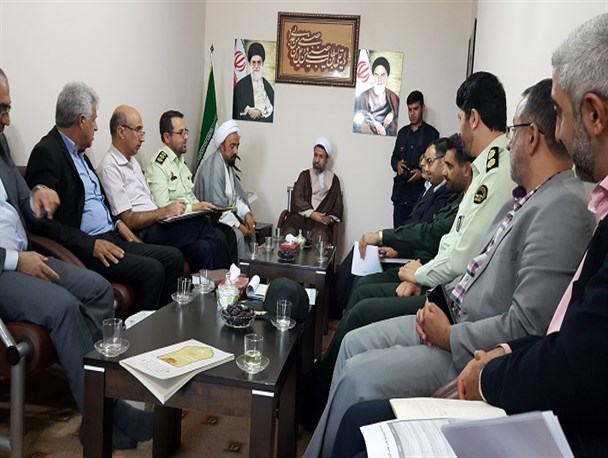 نشست هم اندیشی برنامه های هفته عفاف و حجاب در کیش برگزار شد