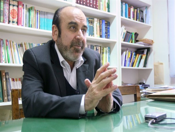 نویسندگی در ایران شغل نیست و اصلی‌ترین علت آن کتاب‌نخوانی مردم است/ دستگاه‌های فرهنگی برنامه‌ای برای ترغیب به مطالعه ندارند