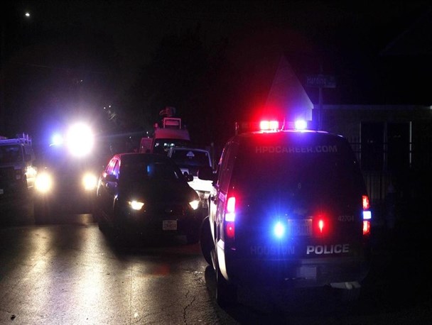 زخمی شدن ۸ نفر بر اثر تیراندازی در تگزاس