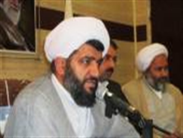 برای جلوگیری از ماهواره ها باید کار ایجابی کرد / از دولت تا وقتی که در مسیر ولایت باشد حمایت میکنیم