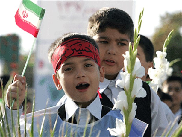 آشناسازی خانواده ها با فرهنگ مدیریت جهادی از طریق دانش آموزان