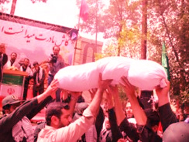 غواصان خط شکن، قدم بر چشم برخوار می گذارند