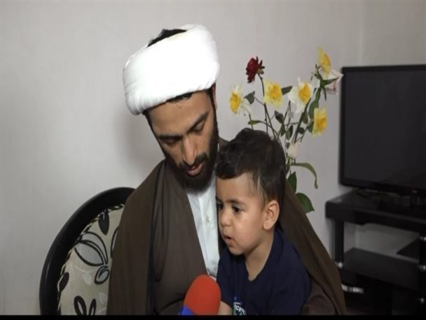 آموزش و قرائت قرآن کریم توسط کودک 2 ساله گلوگاهی +فیلم
