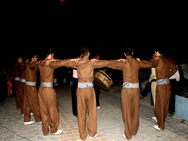 تصاویری از اجرای رقص محلی در جشنواره اقوام