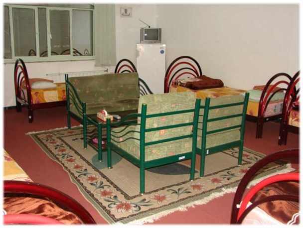 مدرسه خوابی در ایام تعطیلات شایسته فرهنگیان کشور نیست
