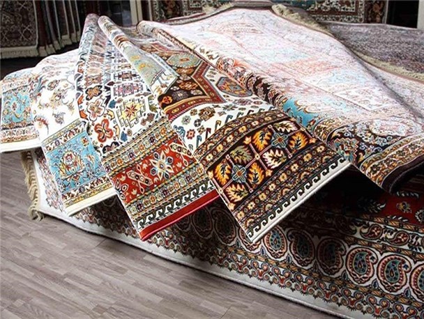 اهدای 11 تخته فرش به عتبات عالیات توسط بانوان نهبندانی