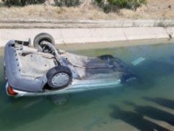 واژگونی پراید در کانال آب جان راننده را گرفت